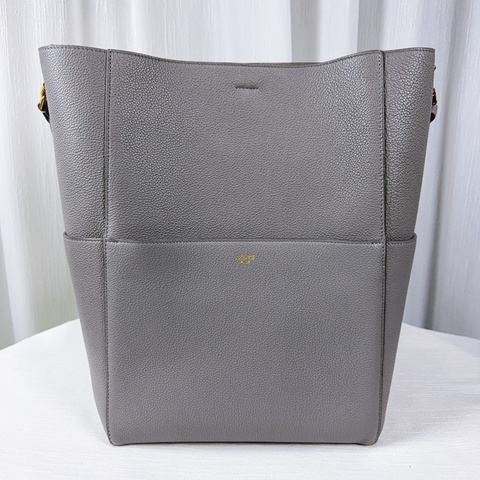 98新Celine sangle 灰色中号水桶经典爆款 低调百搭 宽肩