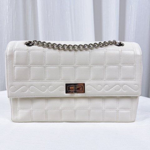 98新chanel 米白色冰格2.55單肩