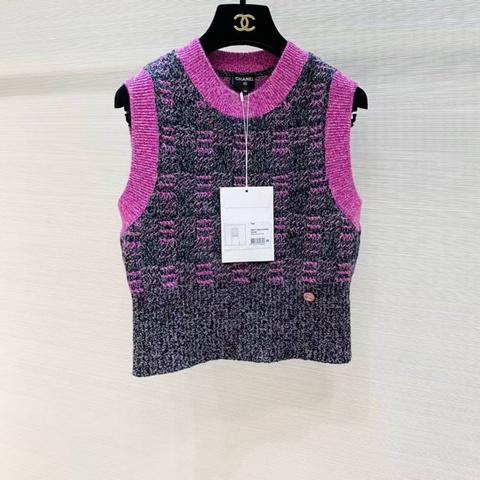 ⭐️ Chanel Top 上衣