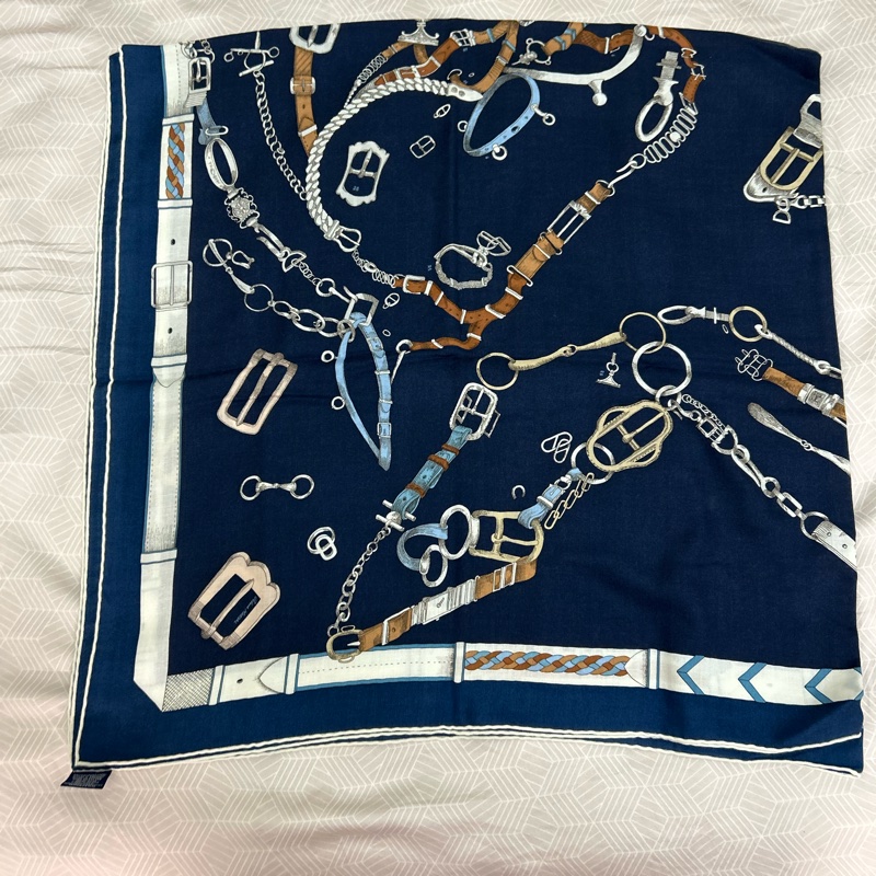 Hermes 140cm x 140cm 大圍巾 （匹肩）70% 喀什米爾 30%絲 超極親膚舒服-4