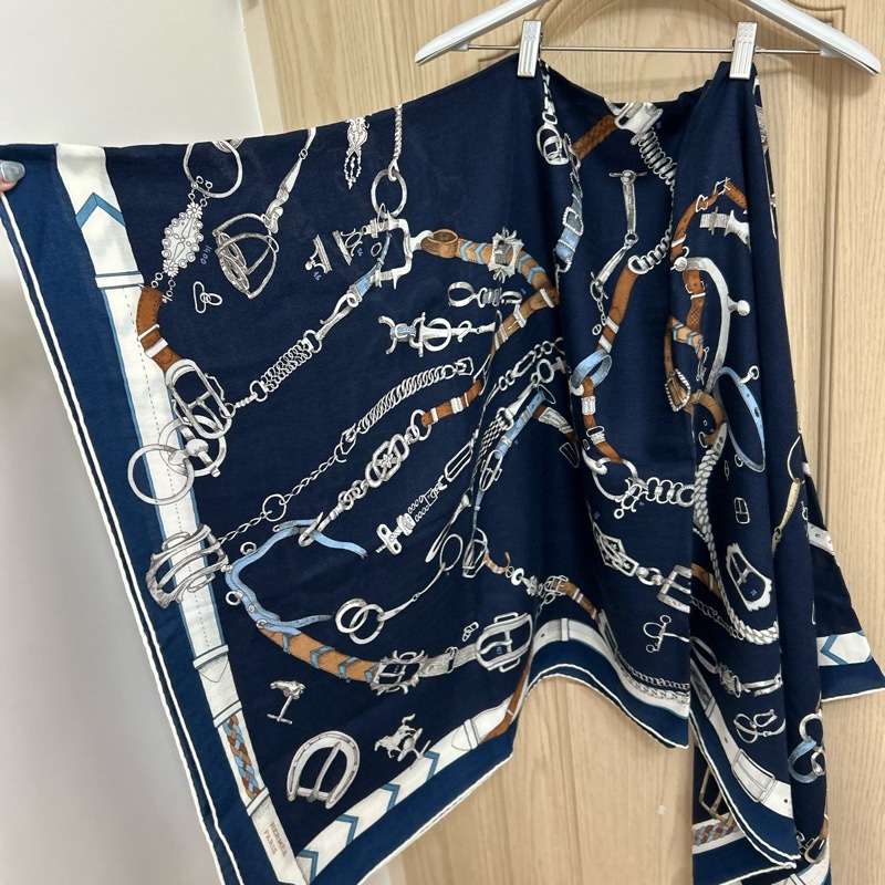 Hermes 140cm x 140cm 大圍巾 （匹肩）70% 喀什米爾 30%絲 超極親膚舒服-9