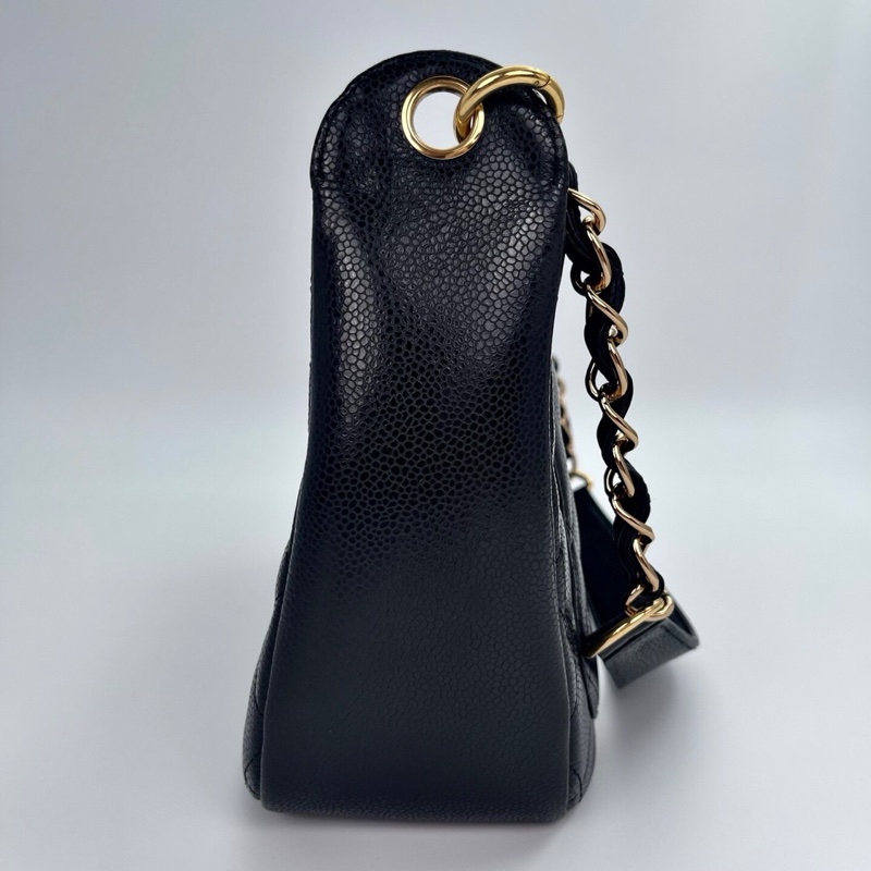 「JL精品代購」香奈兒黑金牛皮Jennie同款羊角腋下包-8