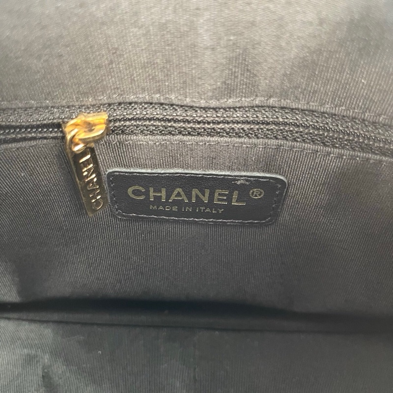 「JL精品代購」香奈兒黑金牛皮Jennie同款羊角腋下包-18