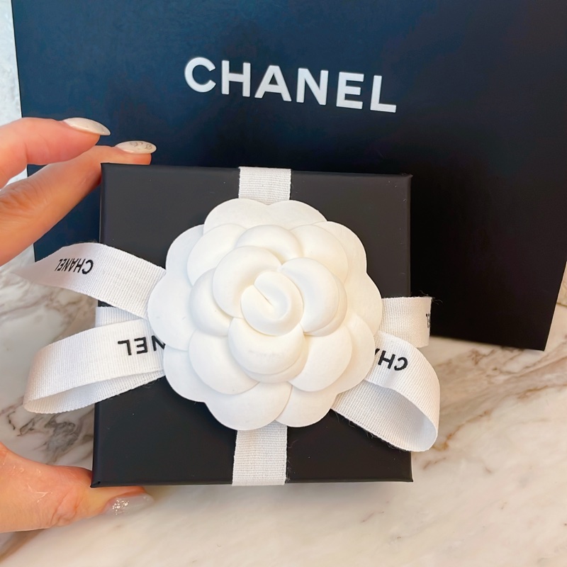 全新剛出專櫃✨ CHANEL 香奈兒經典大面寬黑色琺瑯刻紋半金熔岩雙C LOGO造型胸針(黑金雙色)-4