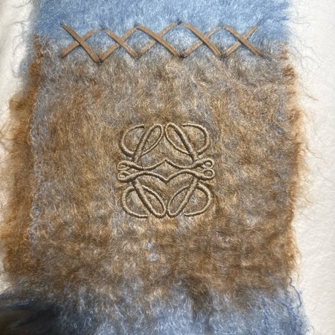 Loewe 圍巾
