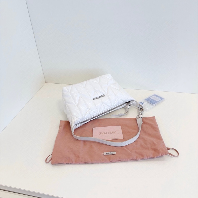 Miu Miu hobo 新款小飯盒包-4