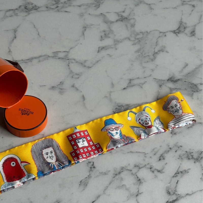 Hermes黃底異國人物Twilly-1