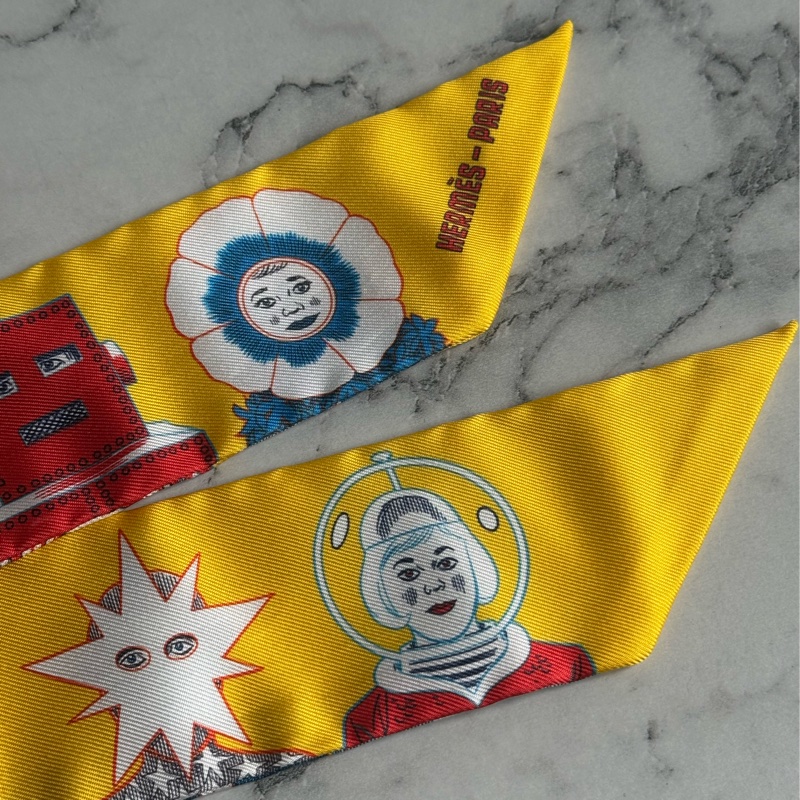 Hermes黃底異國人物Twilly-3