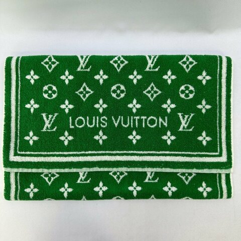 LV 全新Monogram經典印花綠色浴巾