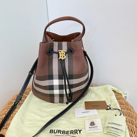 全新BURBERRY TB黑咖格紋帆布手提肩背包水桶包8069655