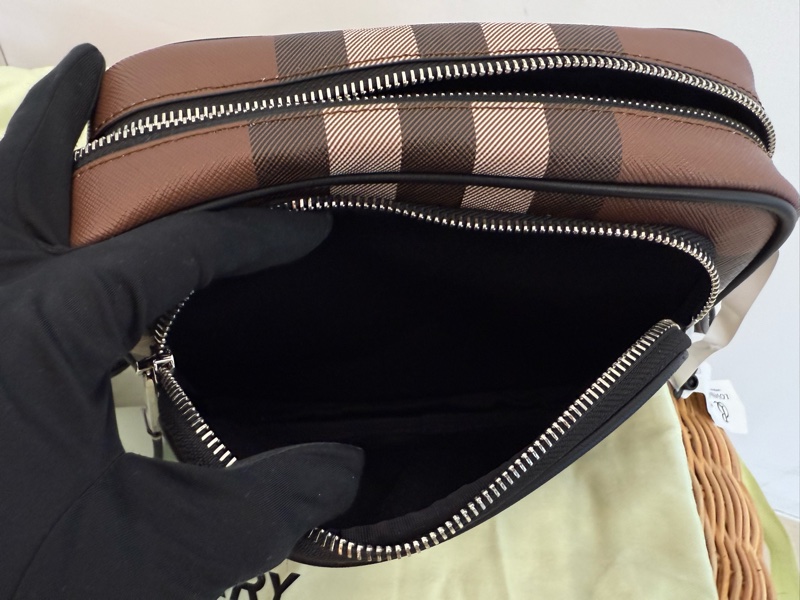 全新BURBERRY黑咖格紋帆布雙拉鏈相機包肩背包8049145-8