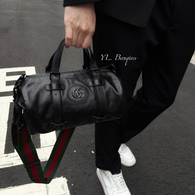 GUCCI黑牛皮黑釦小號手提肩背行李袋 725701-0