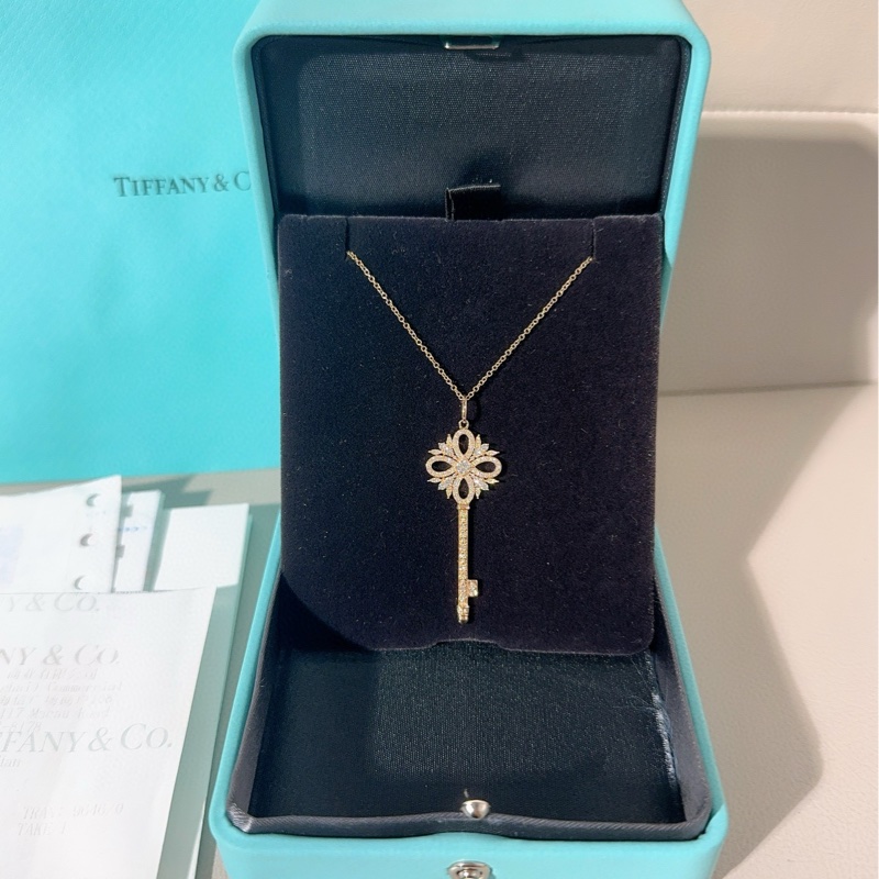 Tiffany蒂芙尼 keys系列 Victoria维多利亚 玫瑰金镶钻钥匙吊坠项链-1