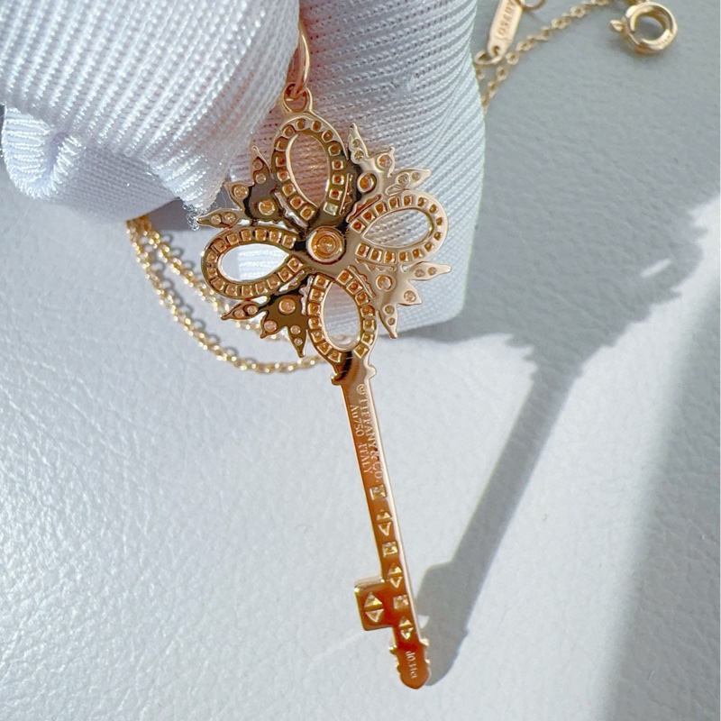 Tiffany蒂芙尼 keys系列 Victoria维多利亚 玫瑰金镶钻钥匙吊坠项链-7