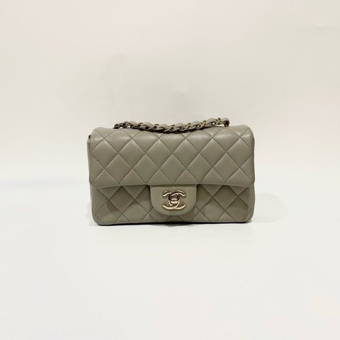 CHANEL灰色羊皮金釦CF20 A69900