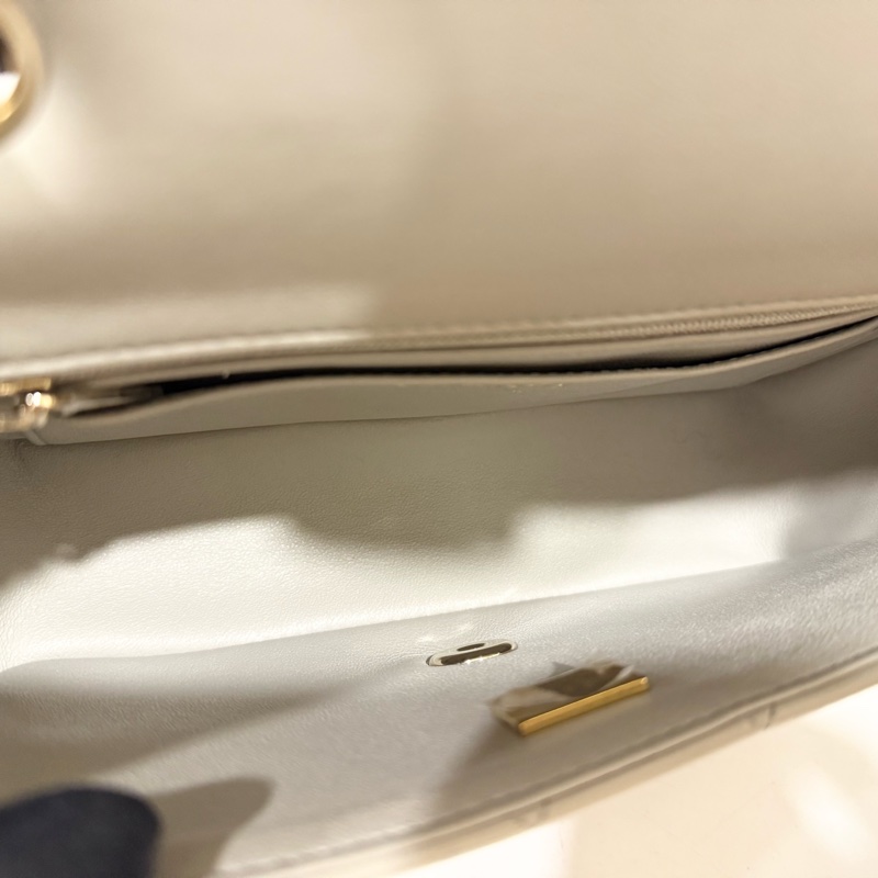 CHANEL灰色羊皮金釦CF20 A69900-10