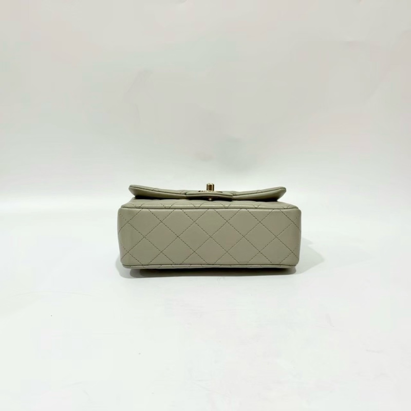 CHANEL灰色羊皮金釦CF20 A69900-4