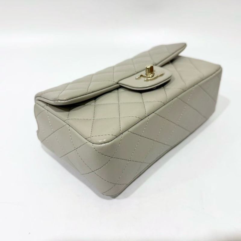 CHANEL灰色羊皮金釦CF20 A69900-6