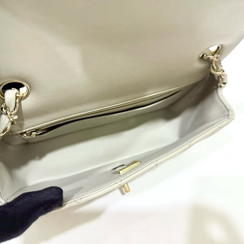 CHANEL灰色羊皮金釦CF20 A69900-8