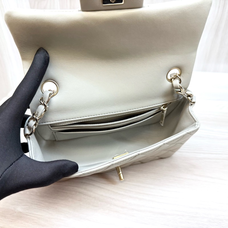 CHANEL灰色羊皮金釦CF20 A69900-9