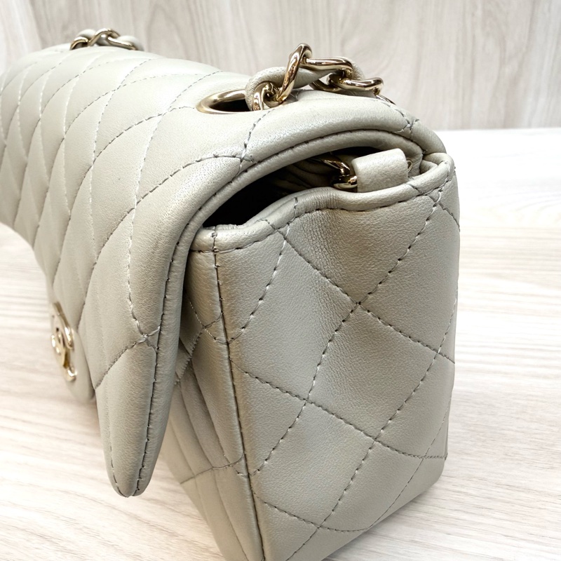 CHANEL灰色羊皮金釦CF20 A69900-22
