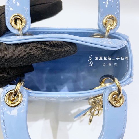 Dior寶寶藍漆皮金釦Lady Dior 微型黛妃側背包-7