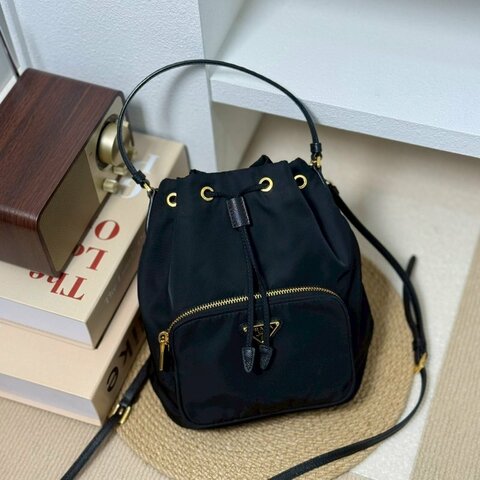 🏷Prada． Duet Re-Nylon 小水桶/客人寄賣