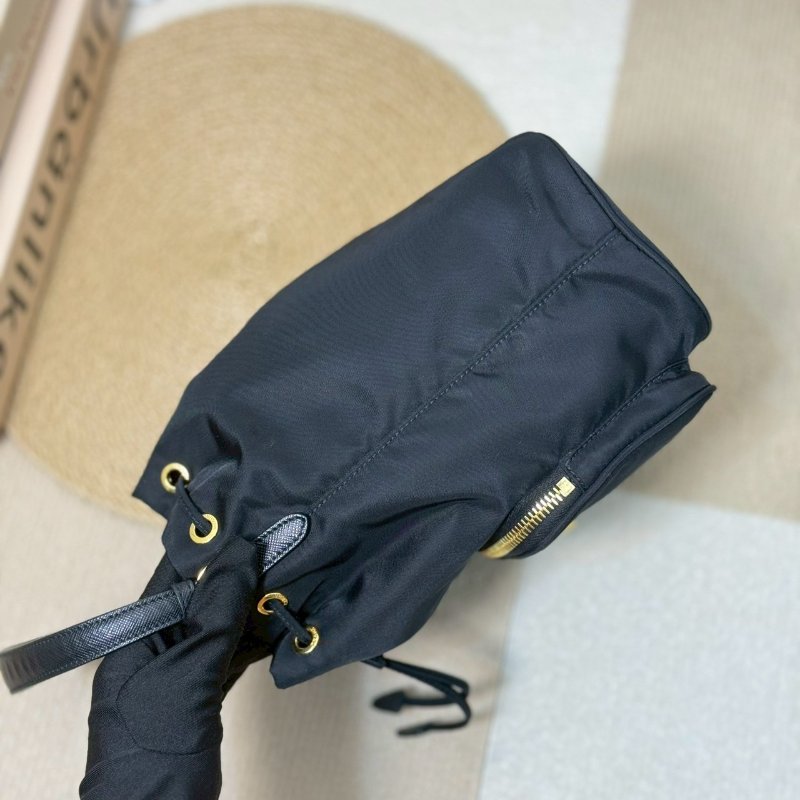 (🤍已售出/可私訊預定)🏷Prada. Duet Re-Nylon 小水桶-3
