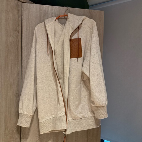loewe 連帽長版帽T