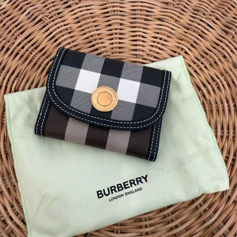 全新BURBERRY黑咖格紋PVC金屬釦折疊式三折短夾8072669
