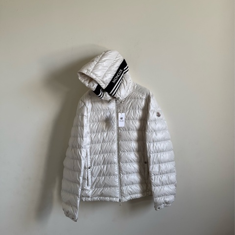 MONCLER  羽絨外套