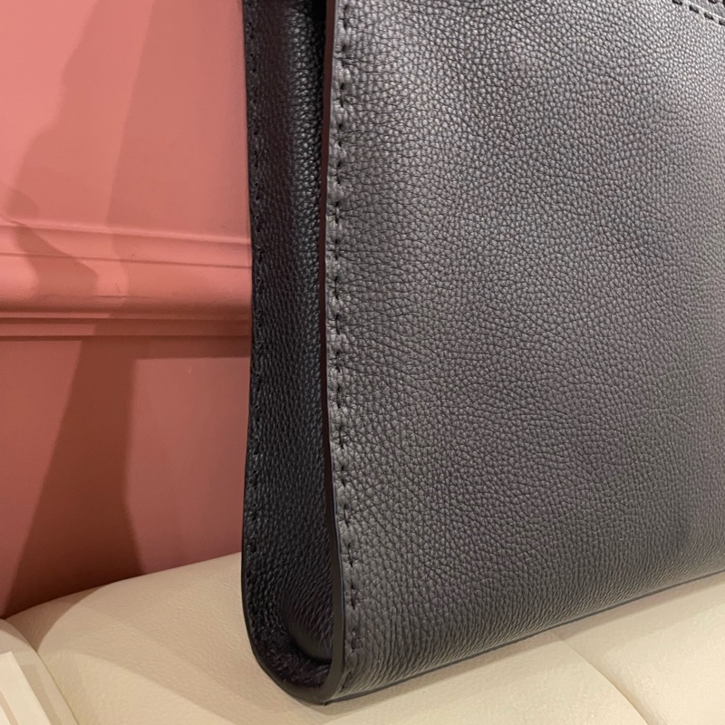 FENDI Peekaboo 黑色外縫線荔枝皮革公事包 手拿/肩背兩用包 Monster 怪獸-10