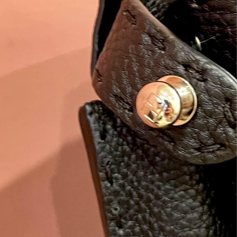 FENDI Peekaboo 黑色外縫線荔枝皮革公事包 手拿/肩背兩用包 Monster 怪獸-23