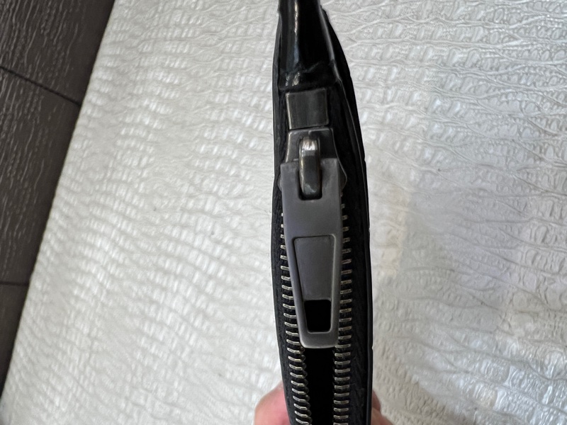 Balenciaga 黑牛皮鱷魚壓紋4卡零錢袋-7