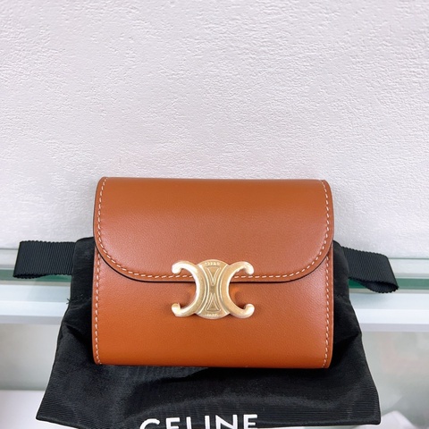 閒置 Celine triomphe 棕色凱旋門三摺銀包/皮夾/短夾
