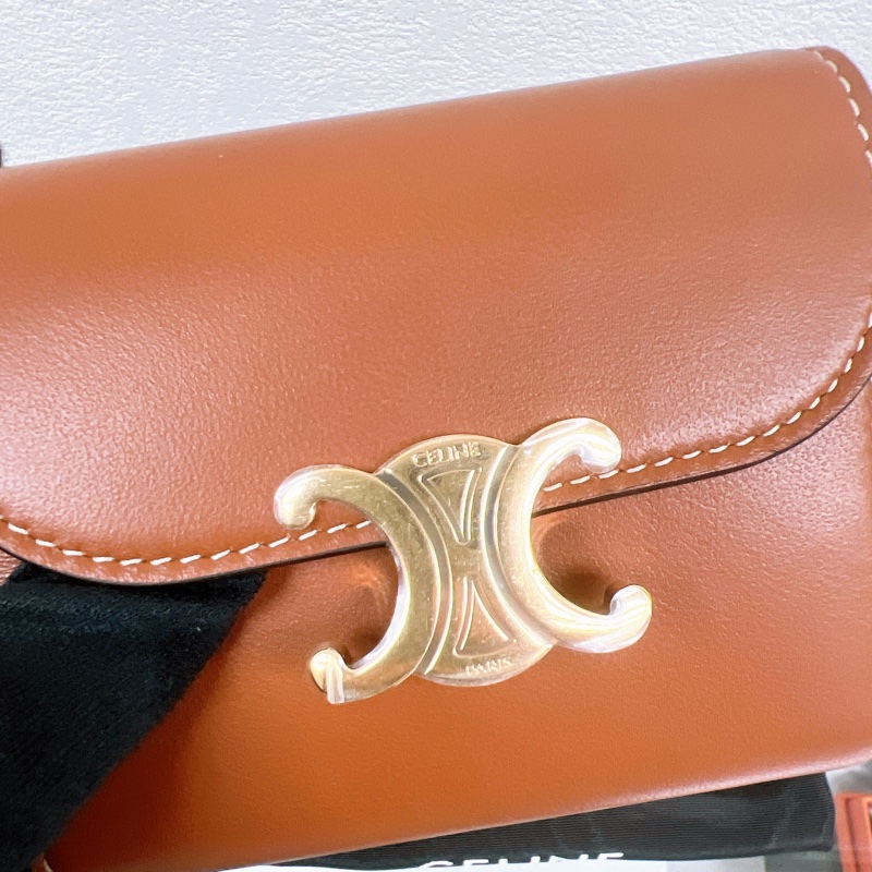 閒置 Celine triomphe 棕色凱旋門三摺銀包/皮夾/短夾-5