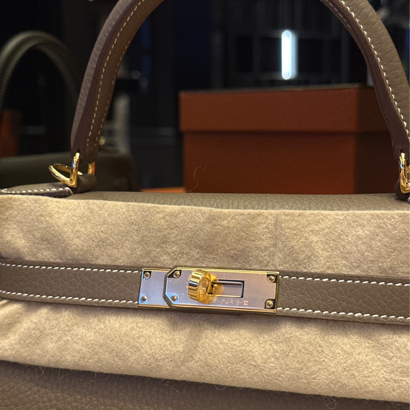 🈶台灣25年購證 #全新全膜 愛馬仕kelly28大象灰 #配件超齊全-5