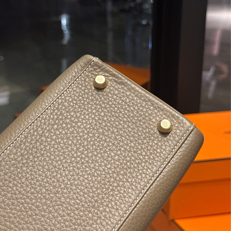 🈶台灣25年購證 #全新全膜 愛馬仕kelly28大象灰 #配件超齊全-11