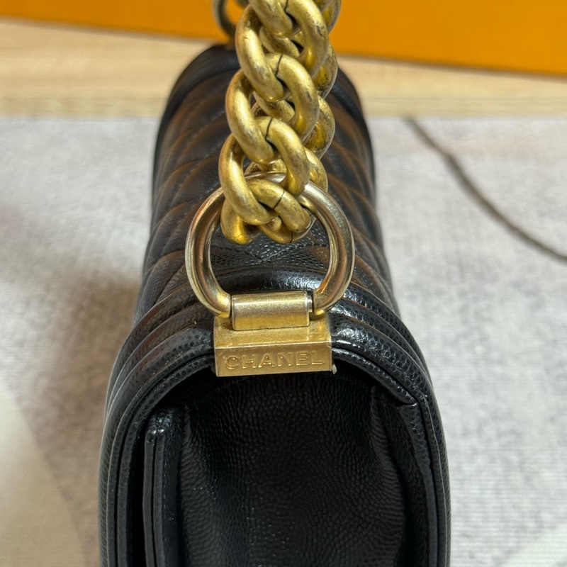 (保留中)(🈶購證🈵全配)Chanel boy 20 黑金 荔枝皮-6