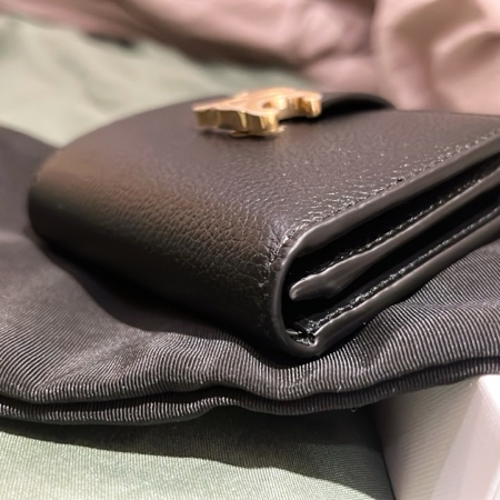 CELINE黑色金釦內拉鏈零錢三折短夾-9