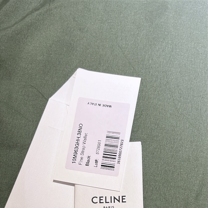 CELINE黑色金釦內拉鏈零錢三折短夾-16