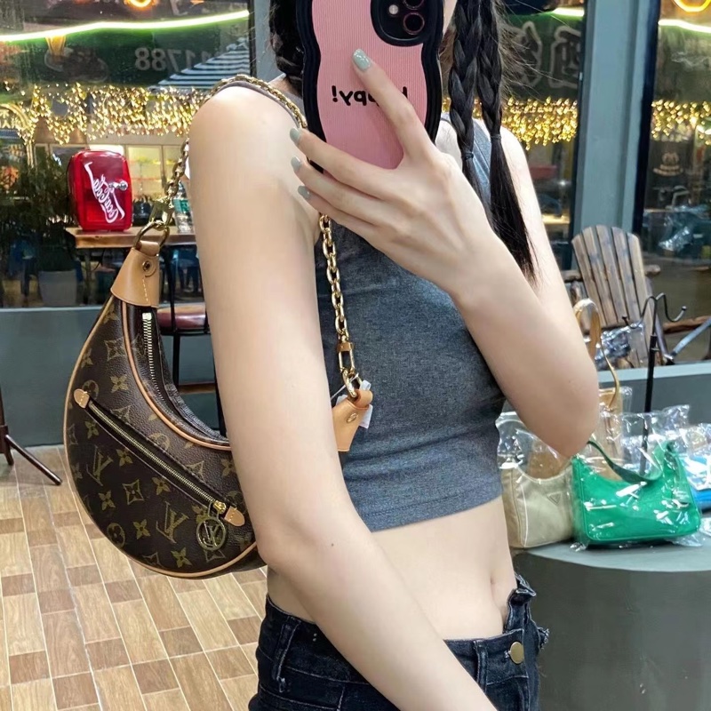 🈶購證 #99新全配 #櫃上在售10萬 Lv loop老花月亮腋下包🔥-3
