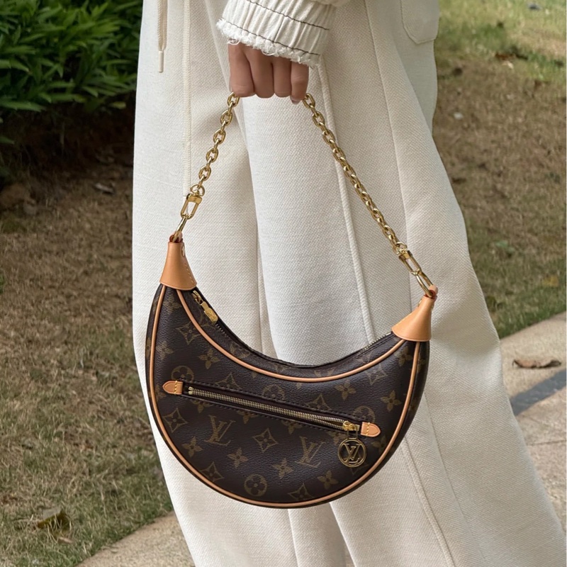 🈶購證 #99新全配 #櫃上在售10萬 Lv loop老花月亮腋下包🔥-7