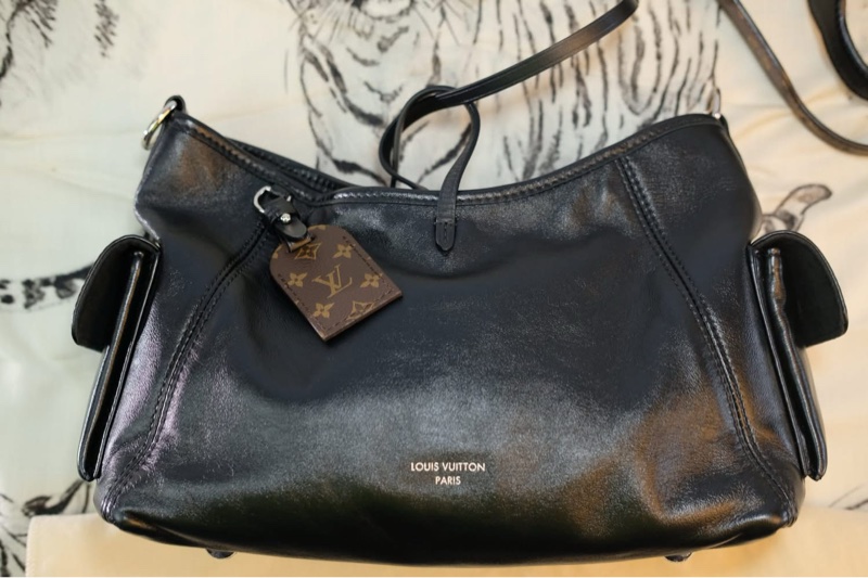 🈶購證 #閒置美包 #全網唯一 Lv carryall黑武士小號cargo pm已過檢🈶證書-46