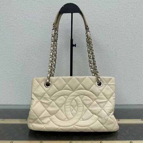 CHANEL 米色銀扣托特包 32*20*11.5 98新配件塵袋