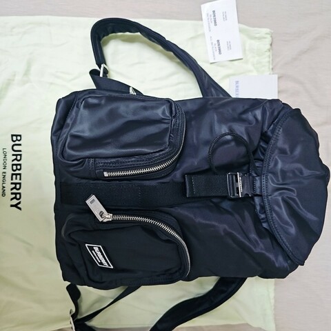 全新 BURBERRY 軍風黑尼龍 後背包 雲朵包 輕量機能款