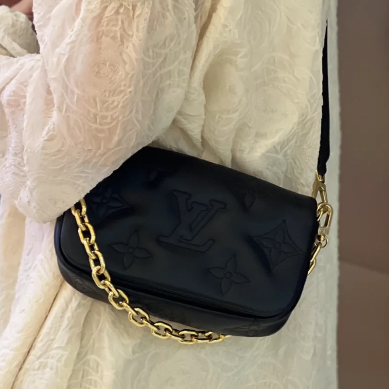 🤩百搭必備款🆕Lv黑色壓紋全牛皮wallet on strap斜挎肩背包-4