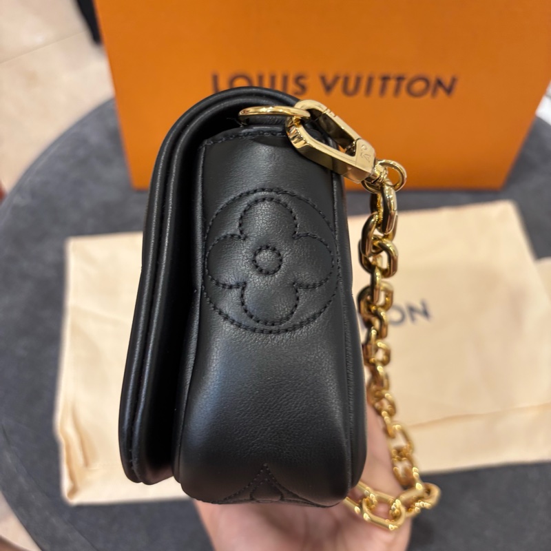 🤩百搭必備款🆕Lv黑色壓紋全牛皮wallet on strap斜挎肩背包-13