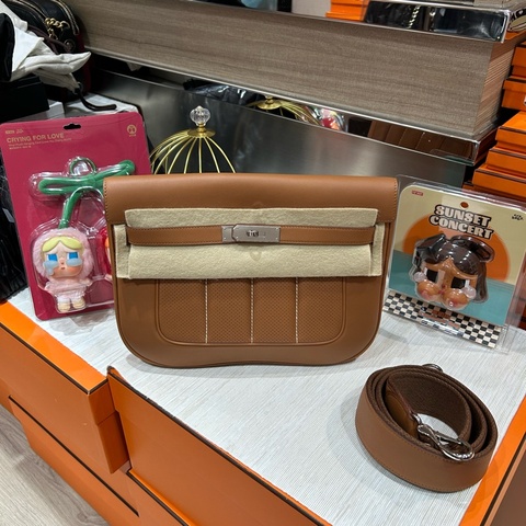 Hermes berline 28,GOLD ,STAMP T