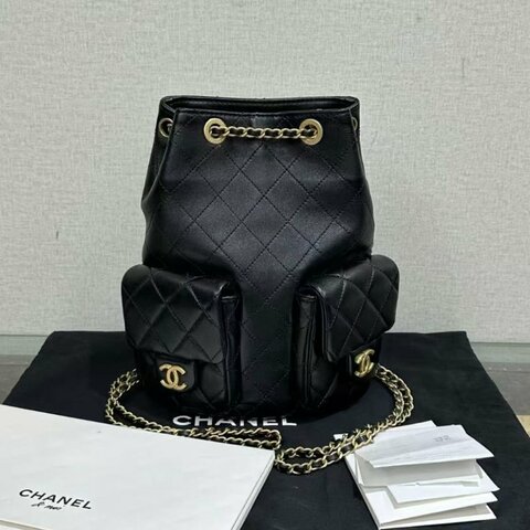 ✨CHANEL 黑金25C多口袋後背包 18.5*24*8  全新閒置配件塵袋購證